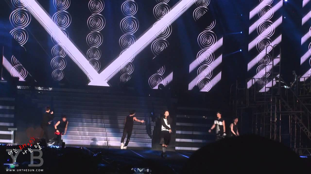 TAEYANG + TEAM B - RINGA LINGA (140815 AIA NOW FESTIVAL 2014 )