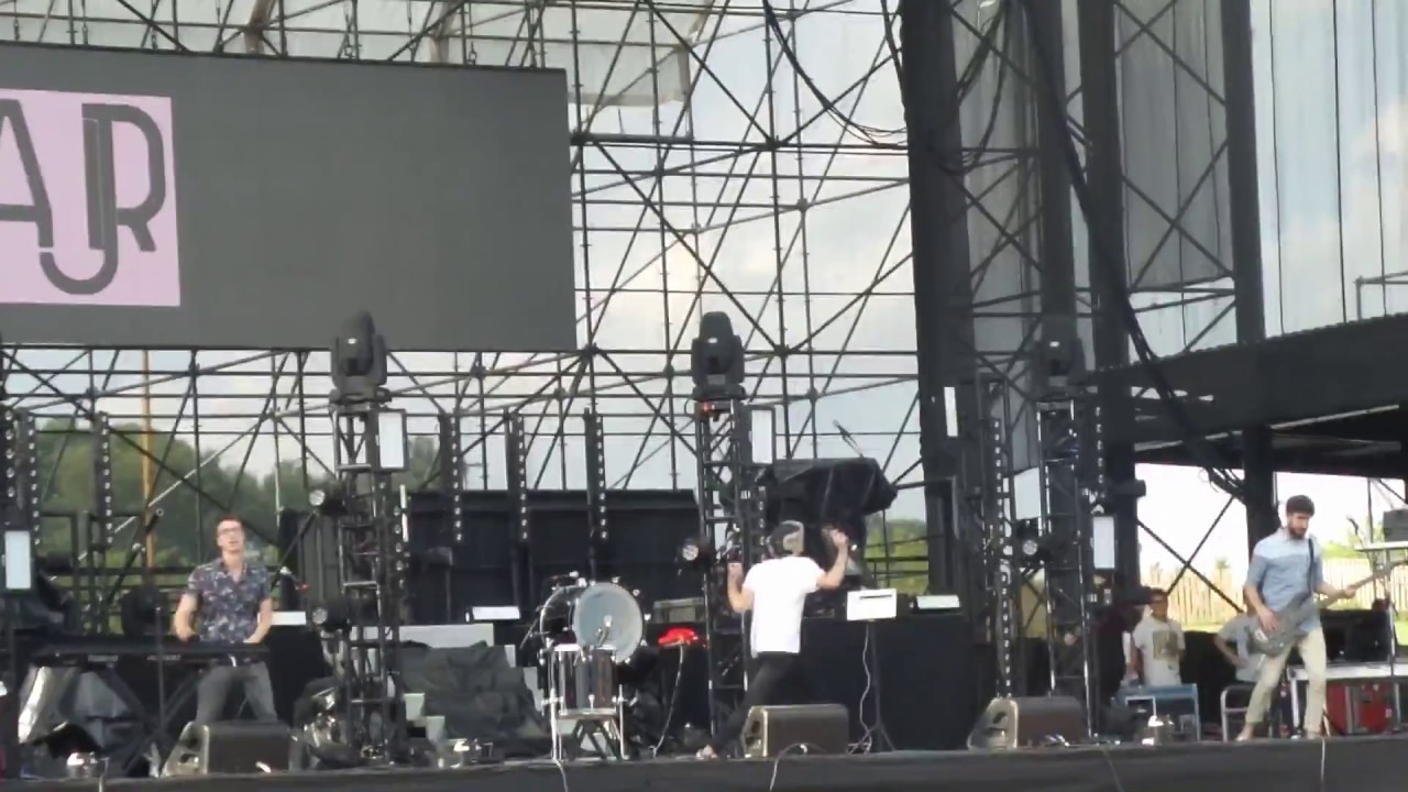 AJR - I'm Not Famous live - Show of the Summer - Hershey Park