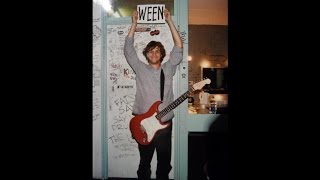 Ween (11/11/1991 Eindhoven, Holland) - Bumblebee