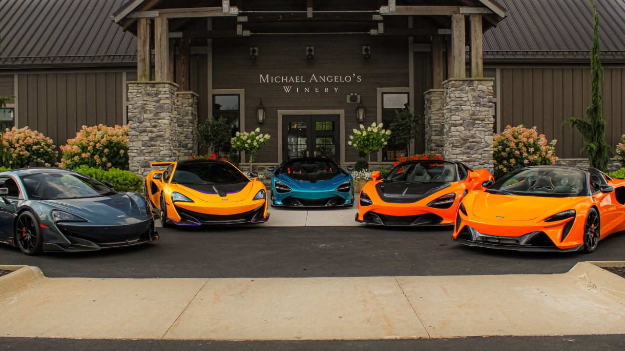 10  McLarens take over the streets