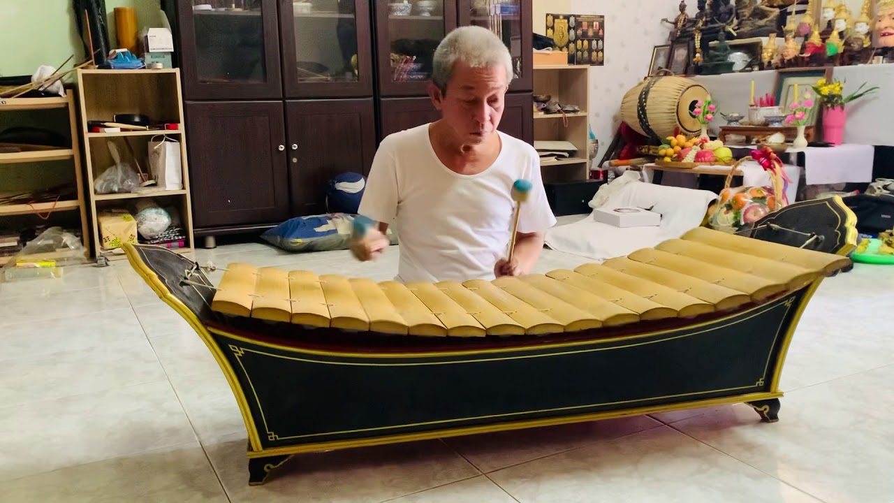 เดี่ยวระนาดทุ้มเพลงพญาโศก 3 ชั้น  โดยคุณครูวีระชาติ สังขะมาน