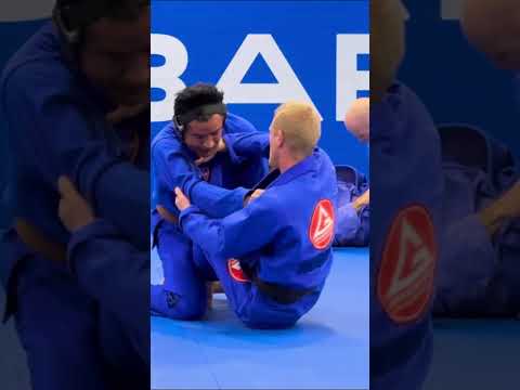 Master Grappling: Heel Turns & Knee Pressure Secrets Revealed! #shorts
