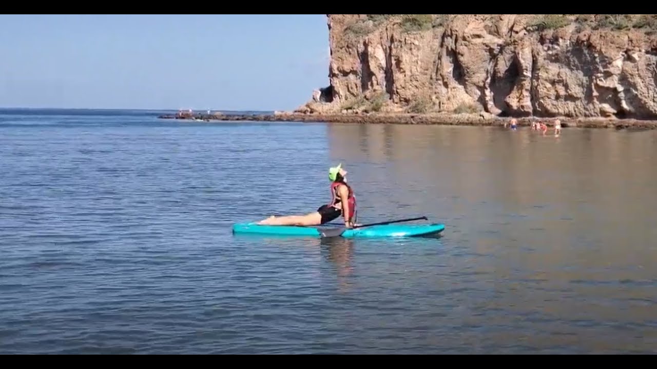 Yoga en Loreto sobre una Tabla de Remo