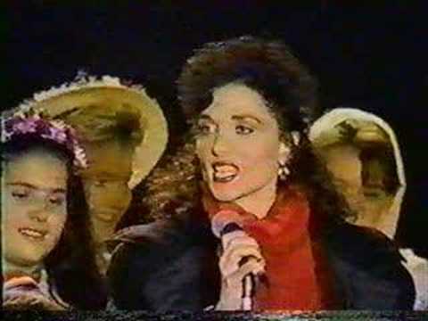 Stepfanie Kramer Singing