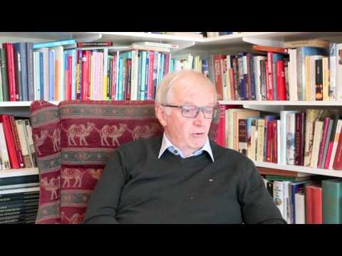 Video: När började SE Hinton skriva böcker?