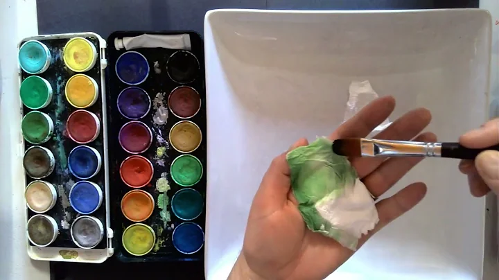 Using Watercolor to Paint your Toilet Paper Sculpt...