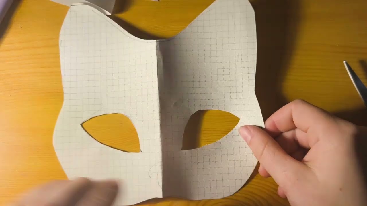 Épisode 1 création d'un masque chat en papier pas cher