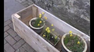 How to make a simple planter for the garden. A diy project requiring only basic tools although a jigsaw and a cordless drill or even a 
