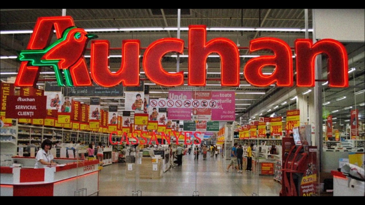 Auchan компании франции. Ашан во Франции. Магазин Ашан во Франции. Ашан это французский магазин. Ашан в Европе.