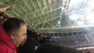 Фанаты «Галатасарая» после гола Бельханда
