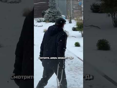 Видео: ИНВАЛИД ГОНЯЕТСЯ ЗА МНОЙ С МОЛОТКОМ!