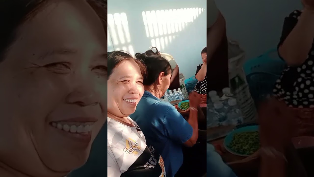 ร่วมด้วยช่วยกันทำกับข้าวในงานขาวดำ