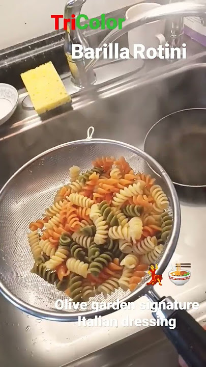 tri color Barilla Rotini with Olive garden signature Italian dressing 🍜💃🥗🍝👀