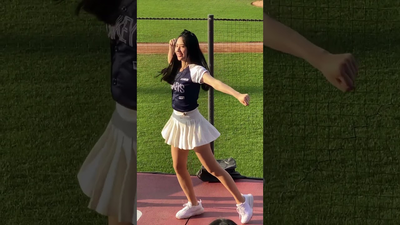 Watch Rakuten Girls 宋宋-先發打序應援20230521樂天桃猿全猿主場 #RakutenMonkeys #RakutenGirls on YouTube Watch Rakuten Girls 宋宋-先發打序應援20230521樂天桃猿全猿主場 #RakutenMonkeys #RakutenGirls on YouTube