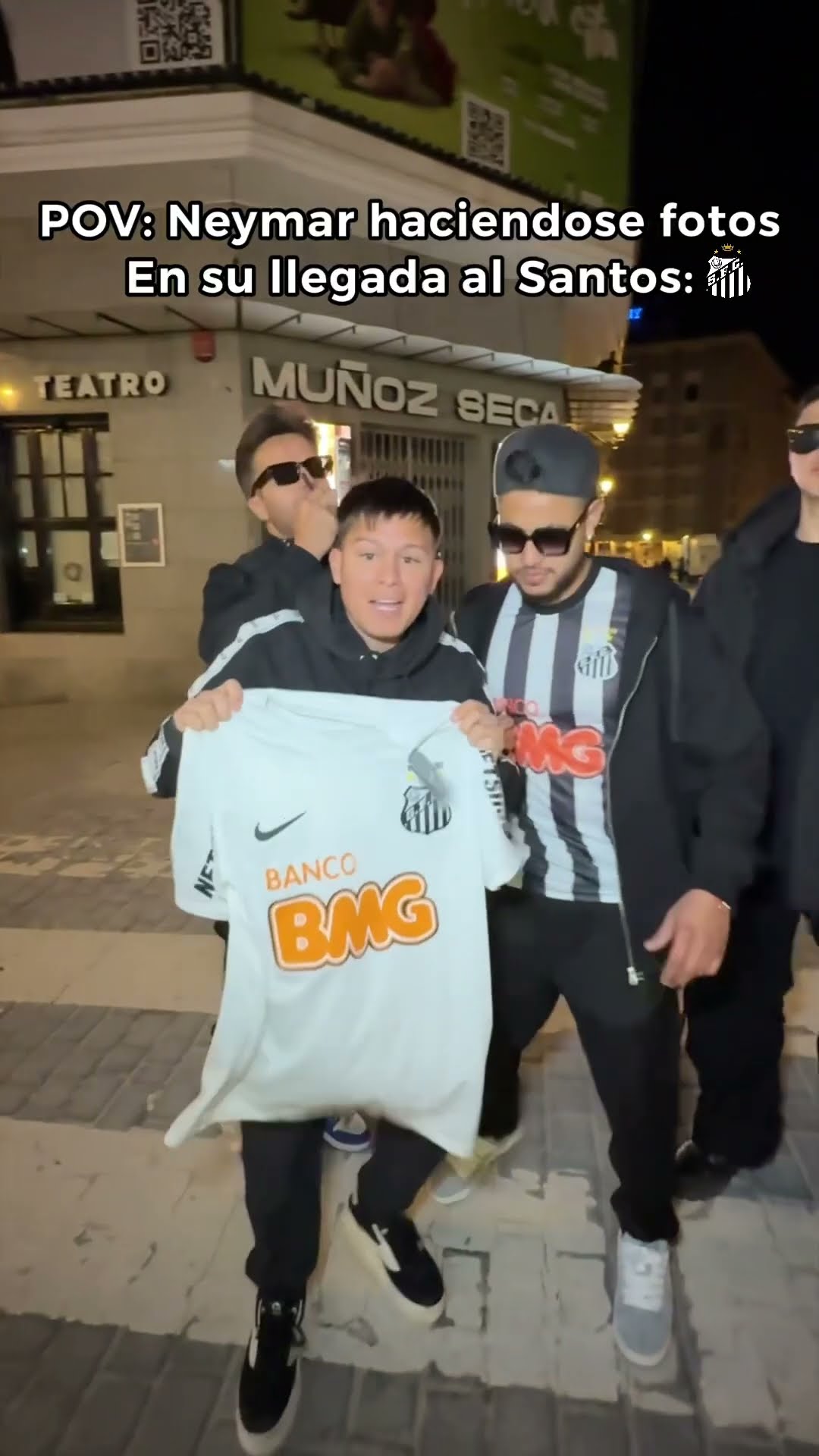 POV: Neymar Haciéndose Fotos En Su Llegada Al Santos ?? Paul Ferrer #short