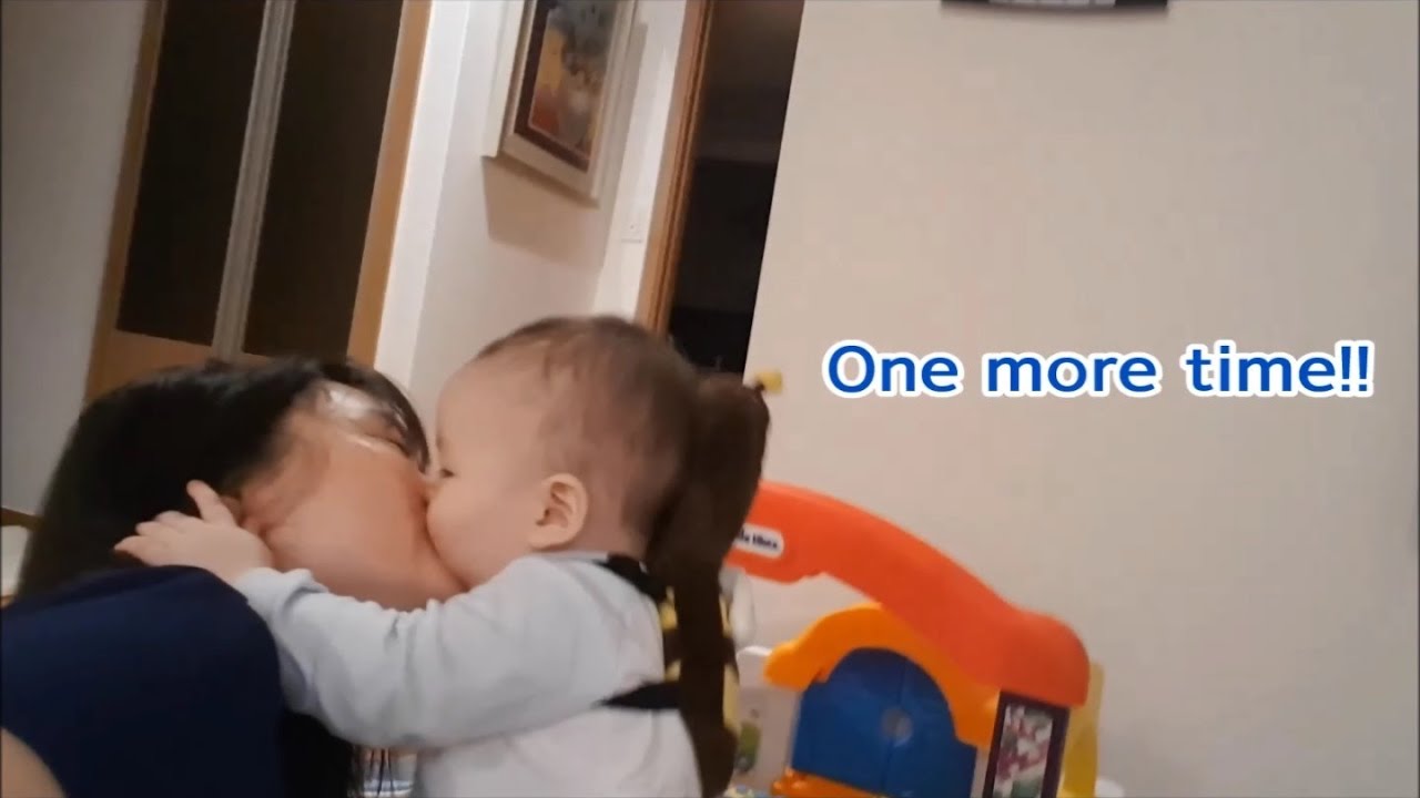 Punchy kiss for mom~Baby video