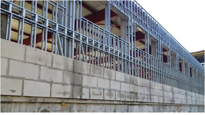 Light gauge steel frame buildings with lightweight concrete insulation from ECOLIT