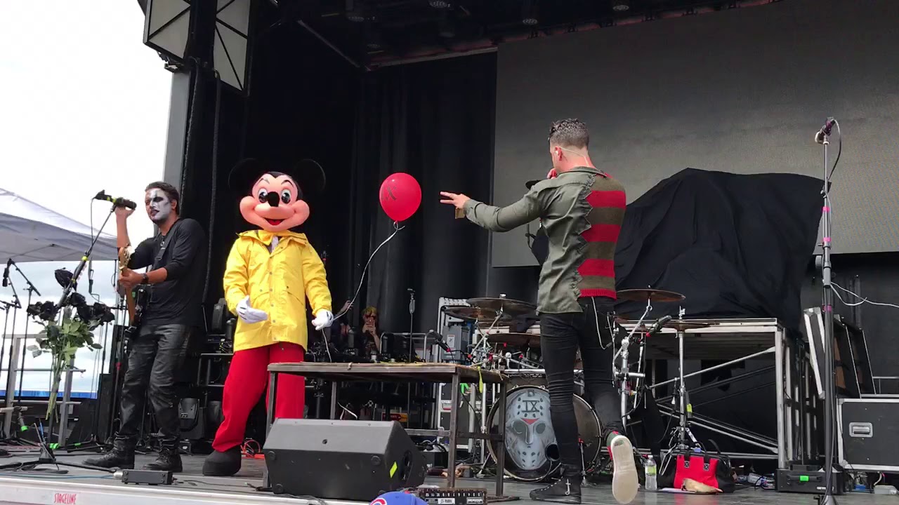 Ice nine kills a grave