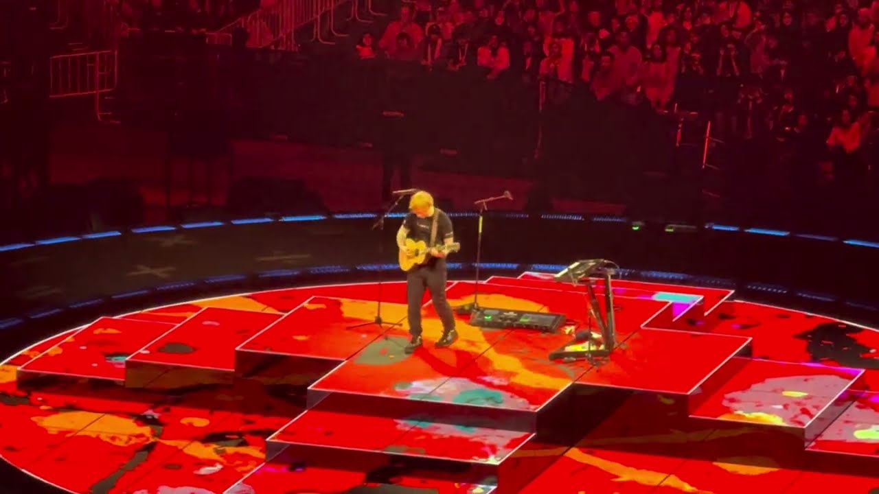 Ed Sheeran - Kiss Me ( Kyocera Dome - Osaka - Japan 2024)