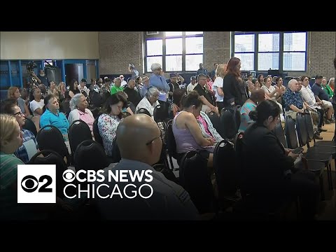 Neighbors take issue with plan to turn Gage Park Fieldhouse into shelter for migrants