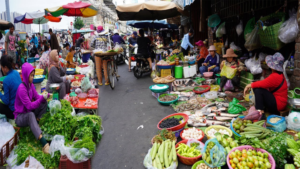 Best Collection Cambodian Food Market Scene 2025 – Daily & Lifestyle Of Khmer People Buy Food