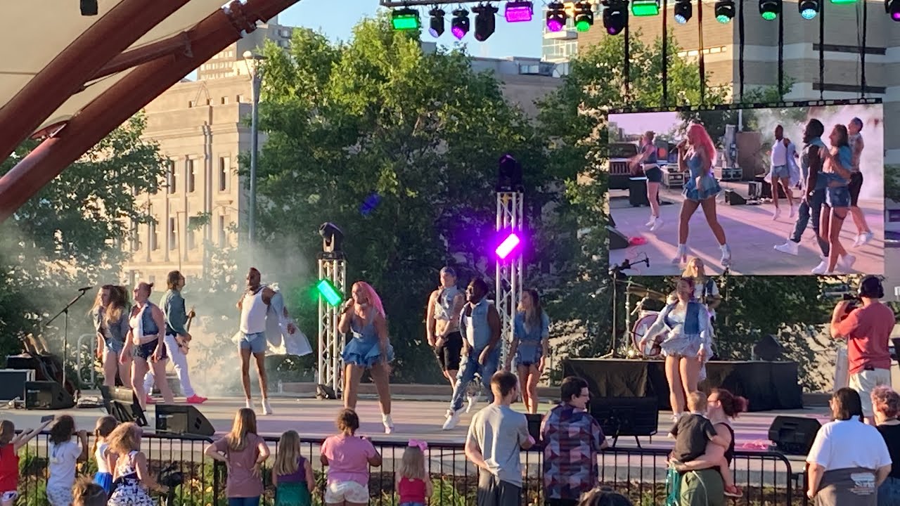 Alisabeth Von Presley - (I’m A) Wonder LIVE @ Cedar Rapids, IA ~ July 3, 2022