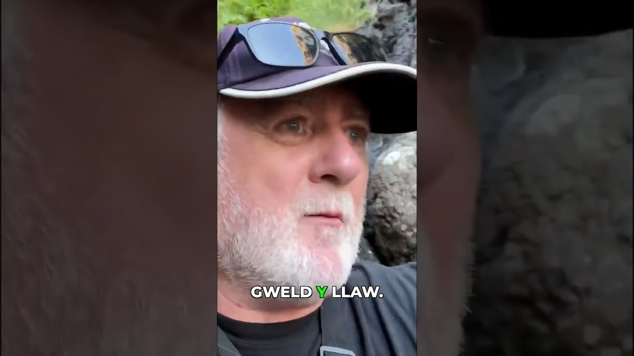 Dirgelwch Anhysbys yr Ogof: Rhy Dywyll i Fynd Ymlaen!