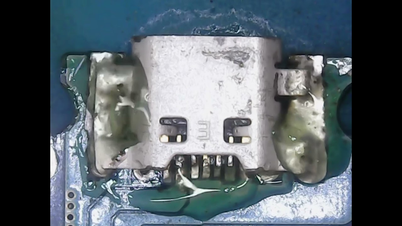 Como é feita a troca do conector de carga J2 core