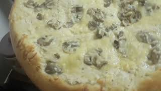 pizza économique بيتزا إقتصادية سهلة و بنينة و ٢ وصفات تاع الصلصات ???