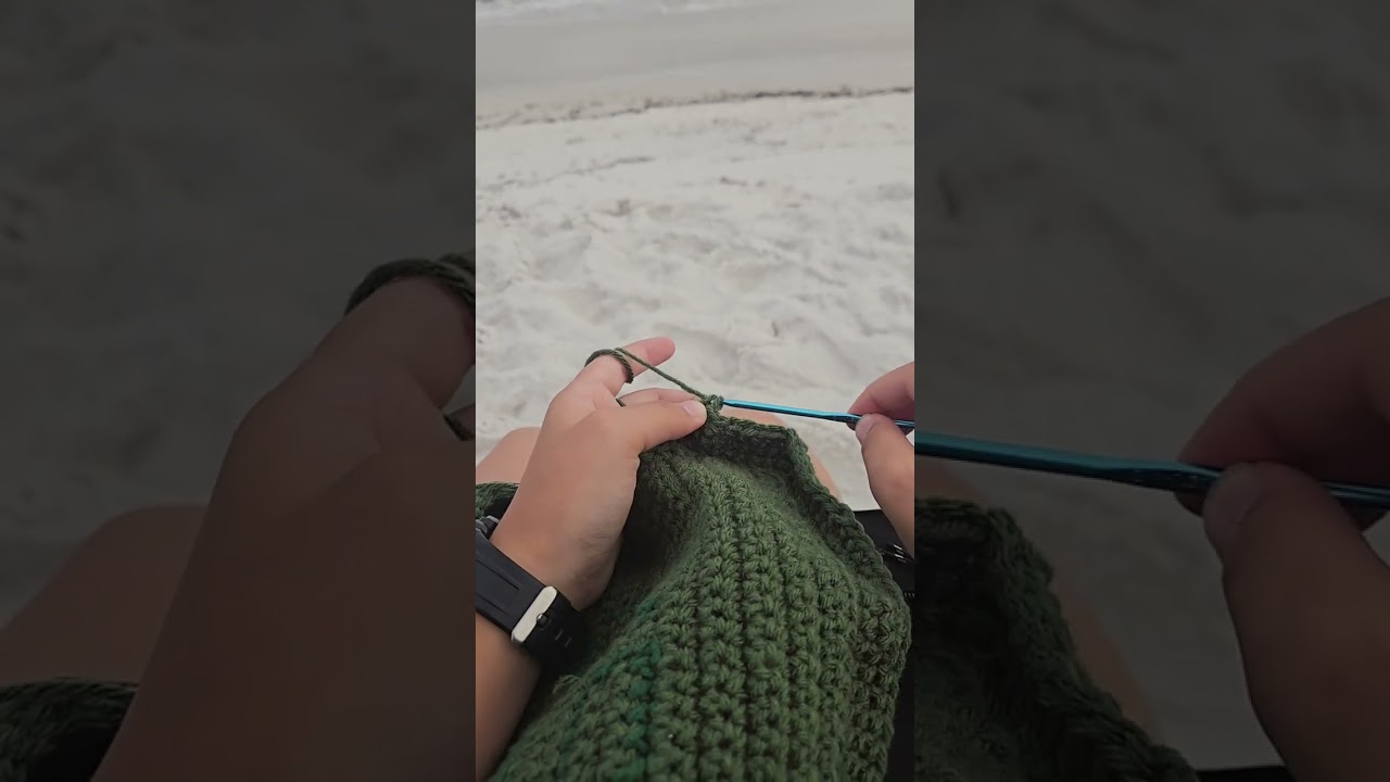 Silent crochet--crocheting on the beach(10min)