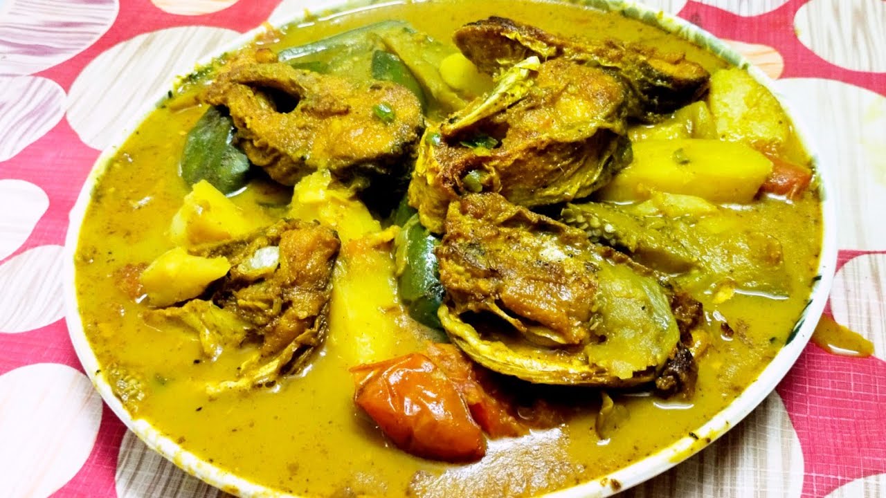 Aloo Begun Diye Silvercup Macher Jhol Recipe / আলু বেগুন দিয়ে