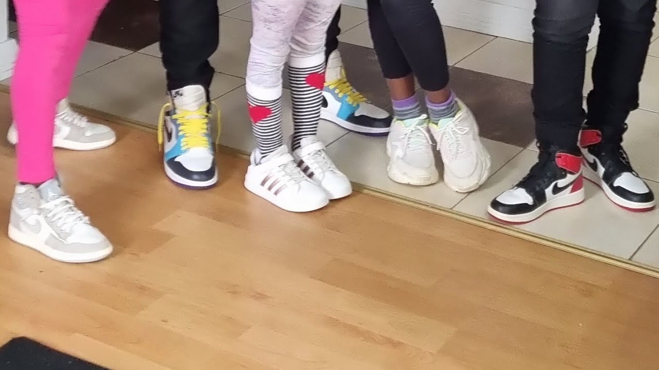 Sneaker shopping❤️🤩🤗
