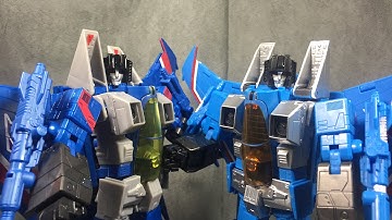 Takara VS Hasbro MP Thundercracker