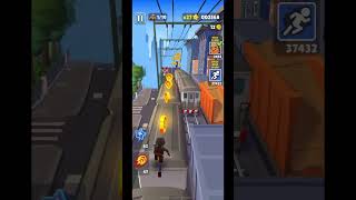 He is truly a ninja | respect 🫡 #viral #subwaysurfer #subwaysurfers #gaming #newyork #subway #surf screenshot 4