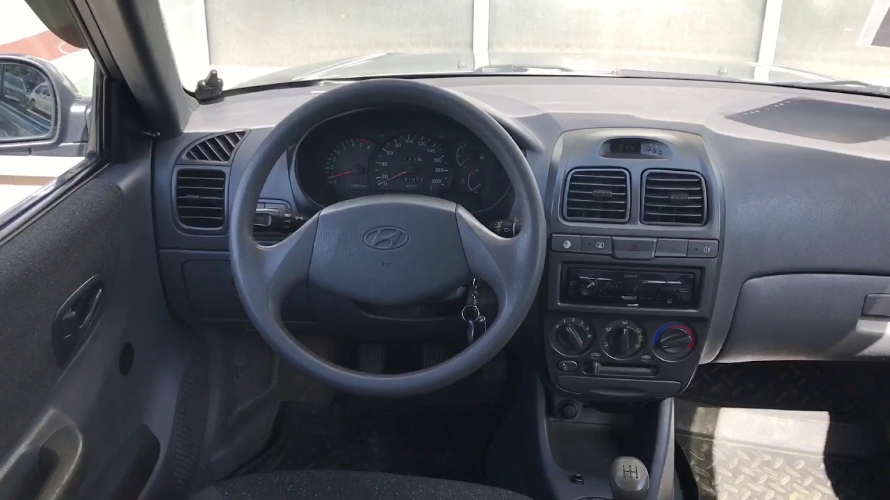 Салон машины hyundai accent