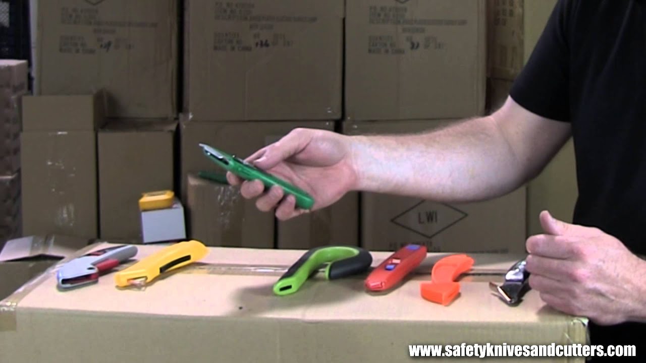 SelfRetracting Blade Safety Knives YouTube