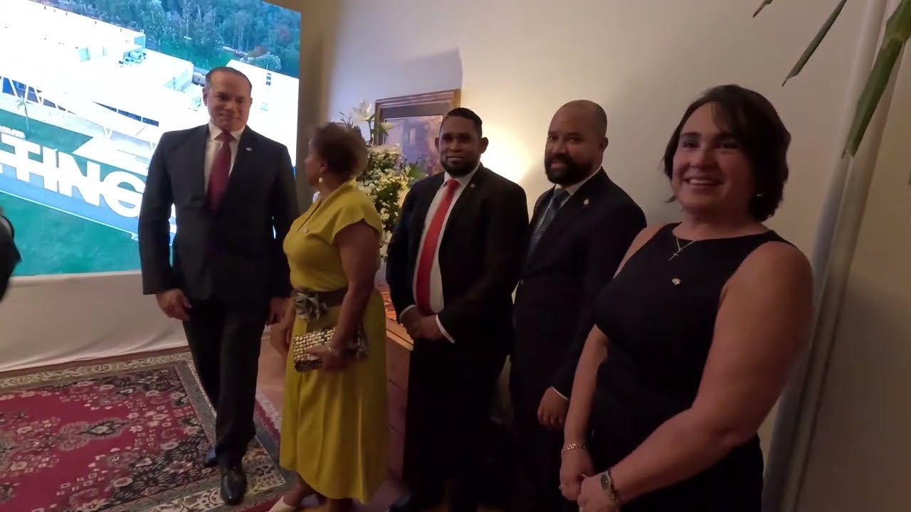 تغطية مجلة دبلوماسية لحفل سفارة اورجواي بمناسبة احياء ذكرى مرور مائتي عام على إعلان استقلال أوروغواي