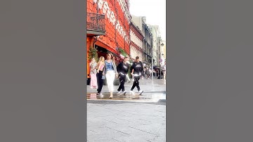 WALKING DANCE 😁😂