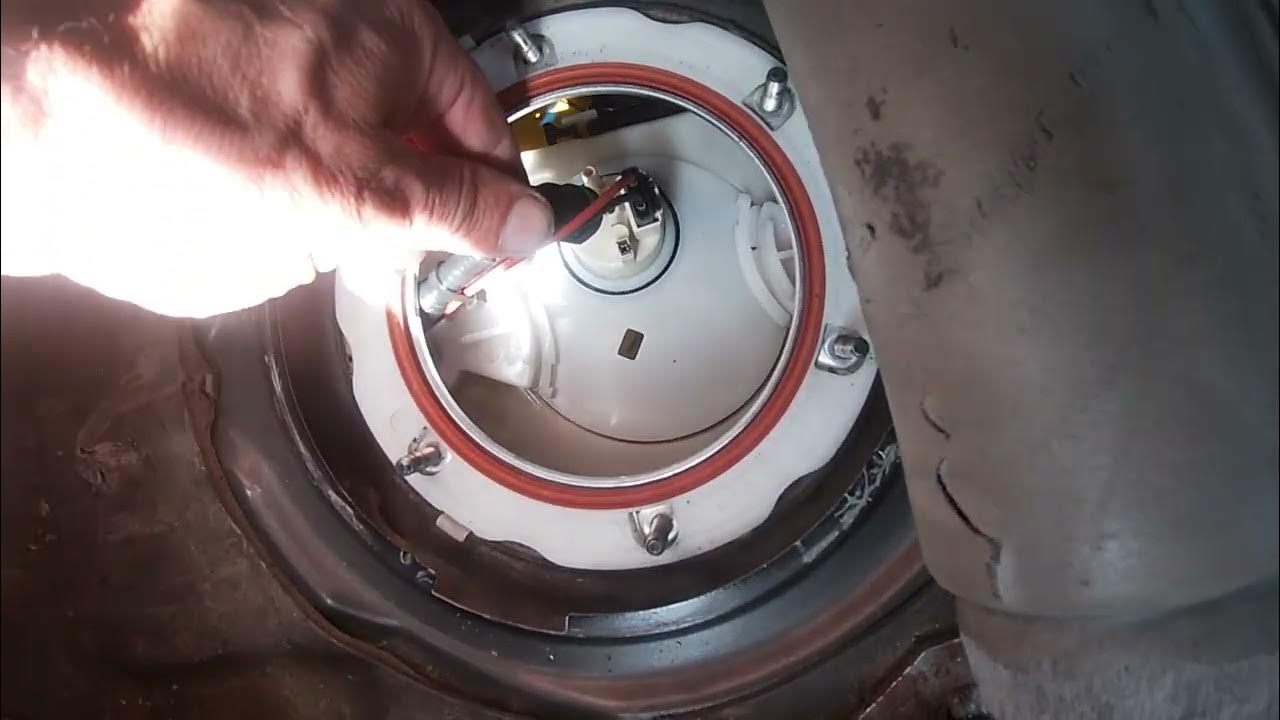 Как снять бензонасос с мерседес 220