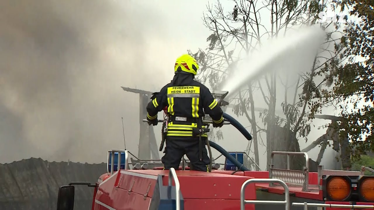 Heide: Großfeuer in Tischlerei