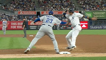 LAD@NYY: Urias picks off Castro at first