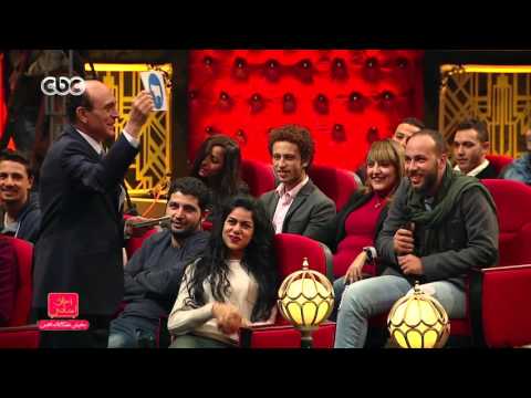 مفيش مشكلة خالص محمد صبحي يقاطع أحد الحضور بشكل كوميدي