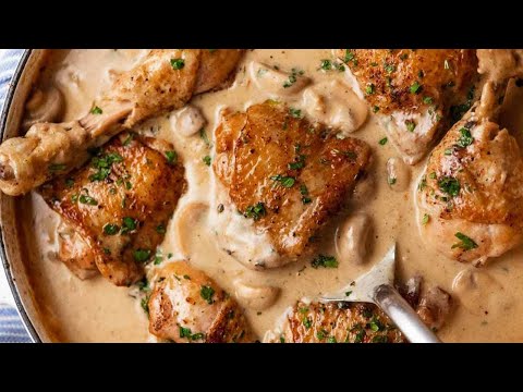 Video: Chicken Breast Fricassee With Bacon And Olives