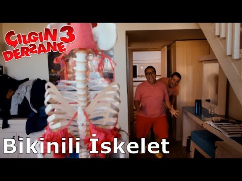 Çılgın Dersane 3 | Bikinili İskelet