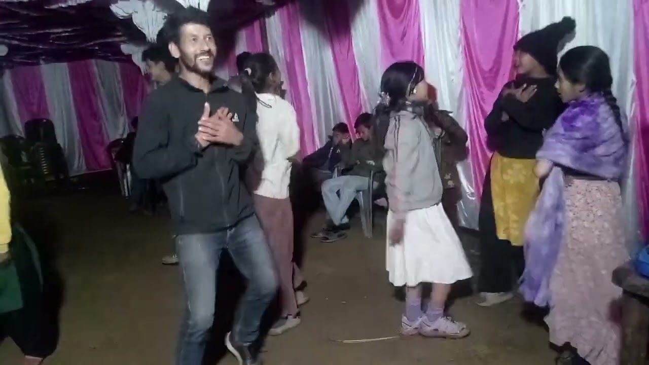 आङखाेपकाे  जेन्जी केटाहरूको डान्स यसताे छ केभनु🤛👌💪😁🤴