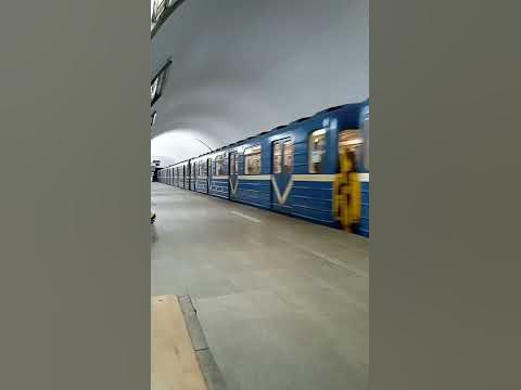 Номерной уезжает со станции Электросила. #метро #подпишись - YouTube
