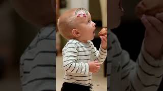 Muffin Magic: Witness the Unbridled Joy of a Kids First Bite