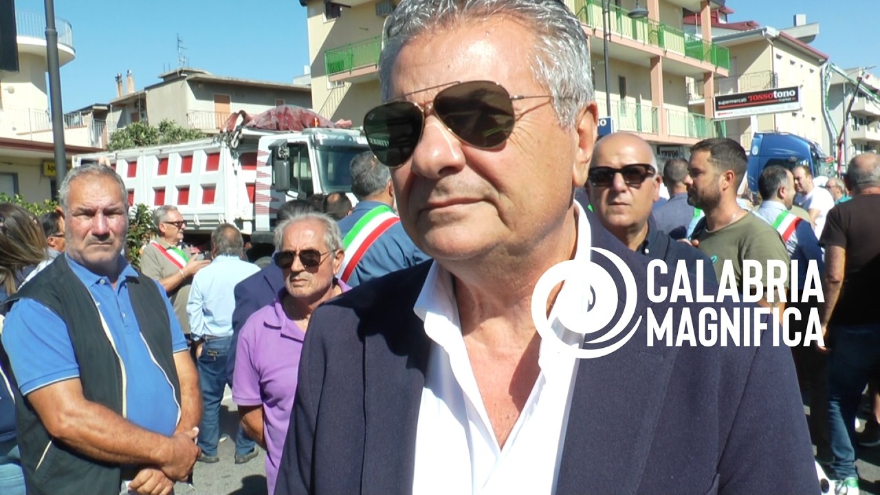 Caro Carburante: a Davoli Marina la protesta incontra la Regione