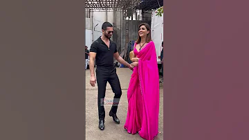 Shahid And Kriti Strike A Pose Epitomizing Elegance And Style Shahidkapoor Kritisanon 