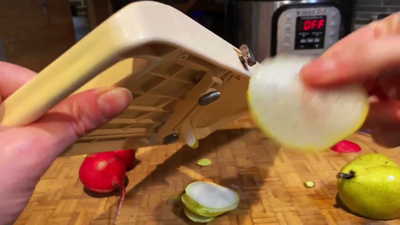 Super Benliner Mandoline Vegetable Slicer - Ivory